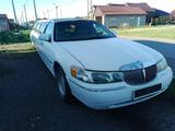 Lincoln Town Car 2001 года за 1 300 000 тг. в Астана