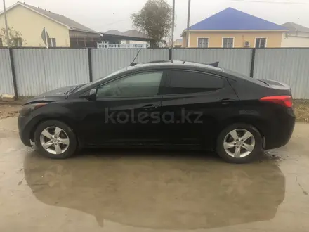 Hyundai Elantra 2013 года за 2 800 000 тг. в Атырау – фото 3