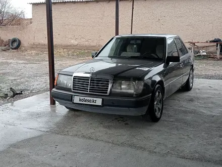 Mercedes-Benz E 230 1992 года за 1 400 000 тг. в Туркестан – фото 2