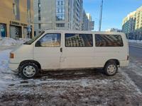 Volkswagen Caravelle 1992 годаfor3 400 000 тг. в Астана