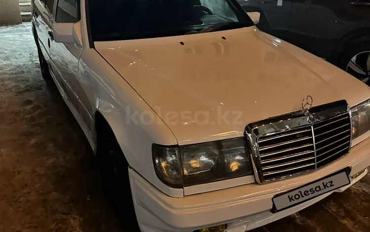 Mercedes-Benz E 200 1990 года за 1 400 000 тг. в Астана