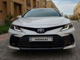 Toyota Camry 2023 года за 17 100 000 тг. в Туркестан – фото 3