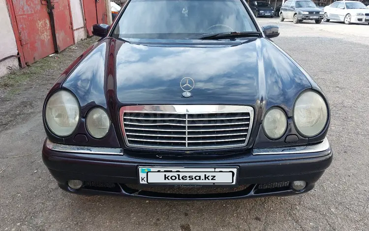 Mercedes-Benz E 320 1999 годаүшін3 000 000 тг. в Караганда