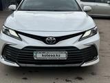 Toyota Camry 2021 года за 15 500 000 тг. в Алматы
