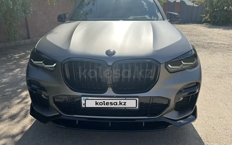 BMW X5 2022 года за 45 000 000 тг. в Астана