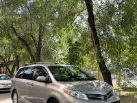 Toyota Sienna 2015 года за 14 000 000 тг. в Алматы