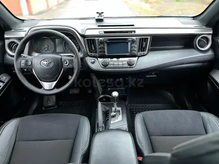 Toyota RAV4 2018 года за 12 300 000 тг. в Усть-Каменогорск – фото 20