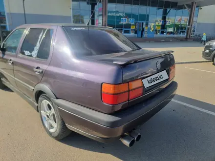 Volkswagen Vento 1993 года за 1 250 000 тг. в Петропавловск – фото 2