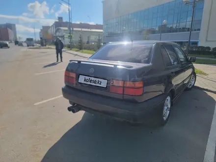 Volkswagen Vento 1993 года за 1 250 000 тг. в Петропавловск – фото 3