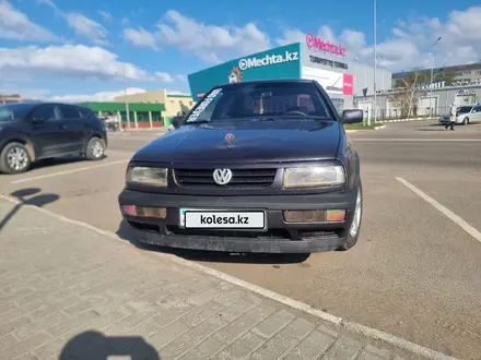 Volkswagen Vento 1993 года за 1 250 000 тг. в Петропавловск – фото 5