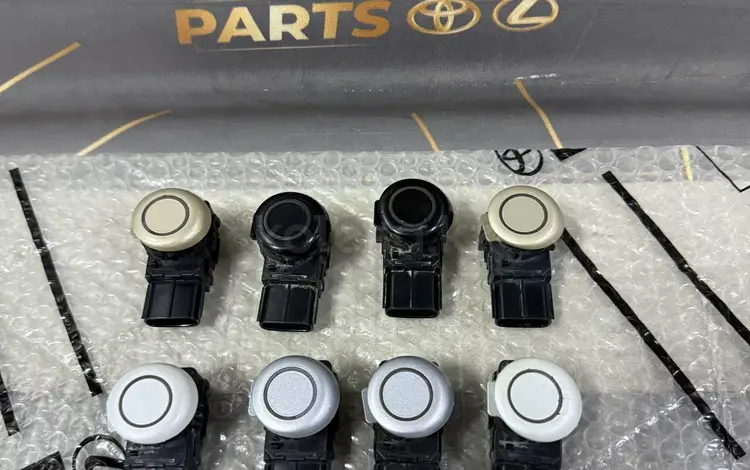 Оригинальный парктроник задний центральный за 25 000 тг. в Шымкент