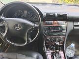 Mercedes-Benz C 240 2004 года за 4 500 000 тг. в Уральск – фото 3