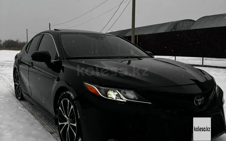 Toyota Camry 2019 годаfor13 000 000 тг. в Уральск