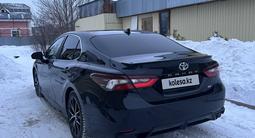 Toyota Camry 2021 года за 13 500 000 тг. в Астана – фото 4