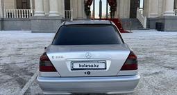 Mercedes-Benz C 280 1994 годаүшін2 250 000 тг. в Алматы – фото 2