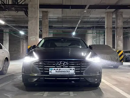 Hyundai Sonata 2023 года за 15 200 000 тг. в Алматы – фото 2