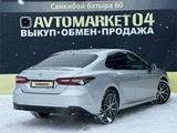 Toyota Camry 2023 года за 21 000 000 тг. в Актобе – фото 3