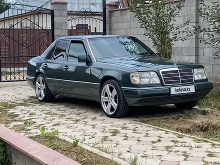 Mercedes-Benz E 220 1994 года за 2 400 000 тг. в Алматы – фото 8