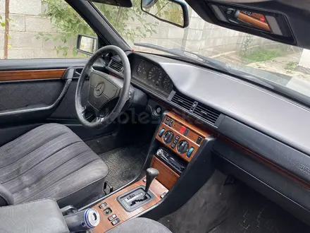 Mercedes-Benz E 220 1994 года за 2 400 000 тг. в Алматы – фото 9