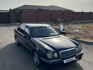 Mercedes-Benz E-Class, 1997