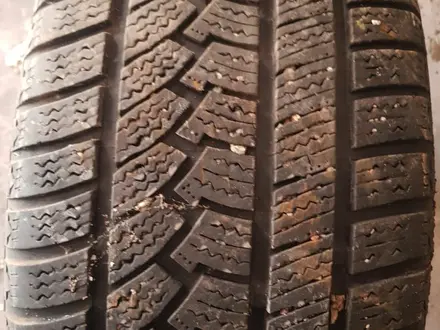 Пара зимних шин без шипов 255/50 R20 за 25 000 тг. в Караганда