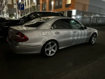 Mercedes-Benz E 320 2004 года за 6 500 000 тг. в Шымкент – фото 4