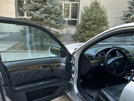 Mercedes-Benz E 320 2004 года за 6 500 000 тг. в Шымкент – фото 18