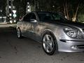 Mercedes-Benz E 320 2004 года за 6 500 000 тг. в Шымкент – фото 5