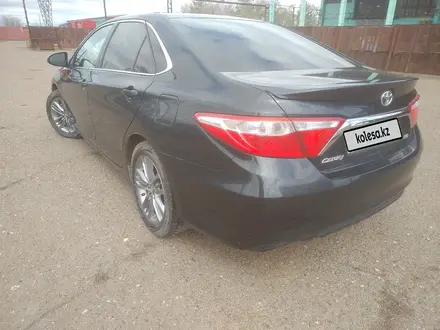 Toyota Camry 2017 года за 11 000 000 тг. в Уральск – фото 8