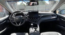 Toyota Camry 2023 года за 16 300 000 тг. в Алматы – фото 3