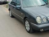 Mercedes-Benz E 230 1996 года за 3 200 000 тг. в Павлодар – фото 2