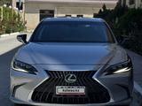 Lexus ES 300h 2023 годаүшін19 000 000 тг. в Актау