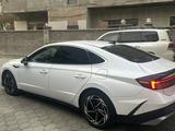 Hyundai Sonata 2023 года за 14 000 000 тг. в Алматы – фото 4