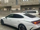 Hyundai Sonata 2023 года за 14 000 000 тг. в Алматы – фото 5
