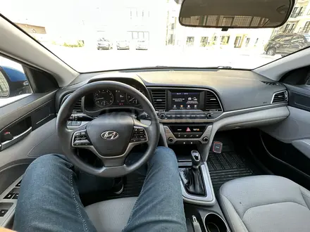 Hyundai Elantra 2017 года за 6 250 000 тг. в Атырау – фото 5