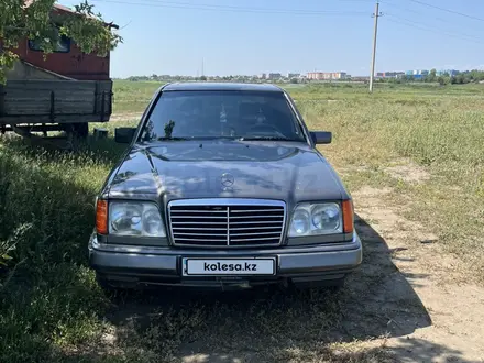 Mercedes-Benz E 280 1995 года за 2 000 000 тг. в Аулиеколь