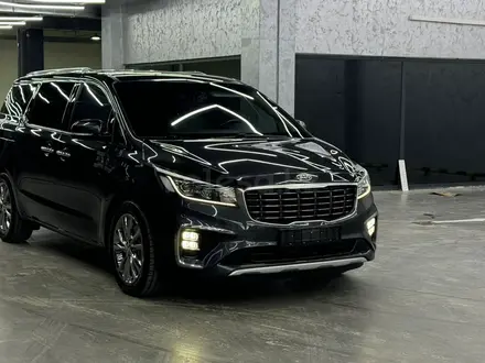 Kia Carnival 2020 года за 17 000 000 тг. в Шымкент – фото 2