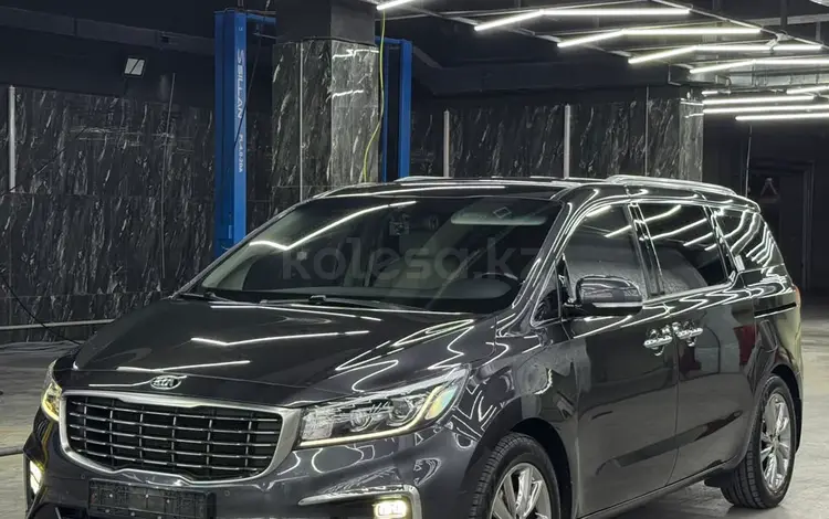 Kia Carnival 2020 года за 17 000 000 тг. в Шымкент