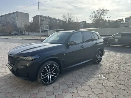 BMW X5 2023 года за 57 000 000 тг. в Астана – фото 3
