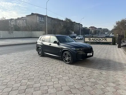 BMW X5 2023 года за 57 000 000 тг. в Астана