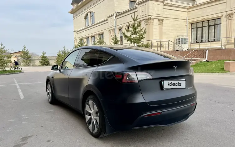 Tesla Model Y 2022 года за 19 000 000 тг. в Алматы