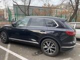 Volkswagen Touareg 2020 года за 31 500 000 тг. в Алматы