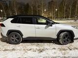 Toyota RAV4 2021 года за 15 200 000 тг. в Астана – фото 3