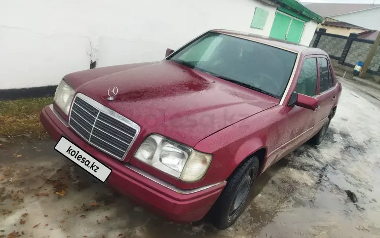 Mercedes-Benz E 220 1994 года за 2 500 000 тг. в Жанатас