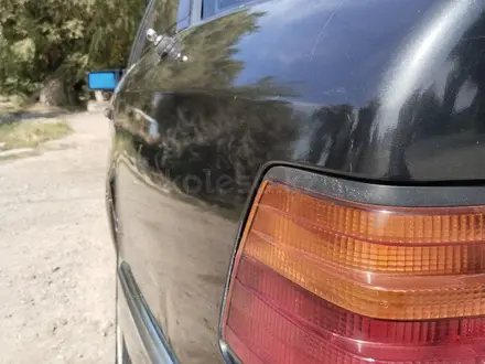 Mercedes-Benz E 230 1993 года за 1 500 000 тг. в Тараз – фото 17