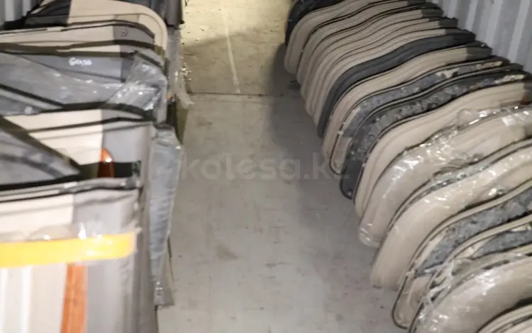 Обшивки дверей (дверной карта) в комплекте на Автомобиль за 10 000 тг. в Алматы