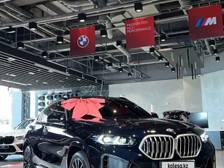 BMW X6 2022 года за 45 696 000 тг. в Алматы