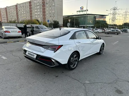 Hyundai Elantra 2024 года за 9 050 000 тг. в Алматы – фото 18