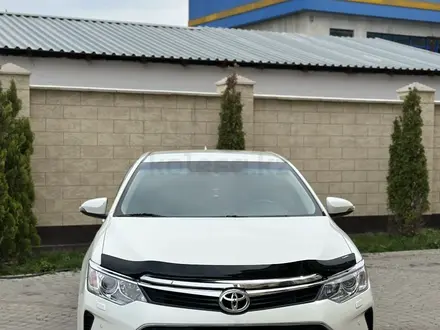 Toyota Camry 2016 года за 11 200 000 тг. в Тараз – фото 2