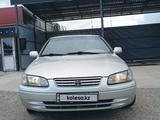 Toyota Camry 2000 годаүшін3 000 000 тг. в Тараз